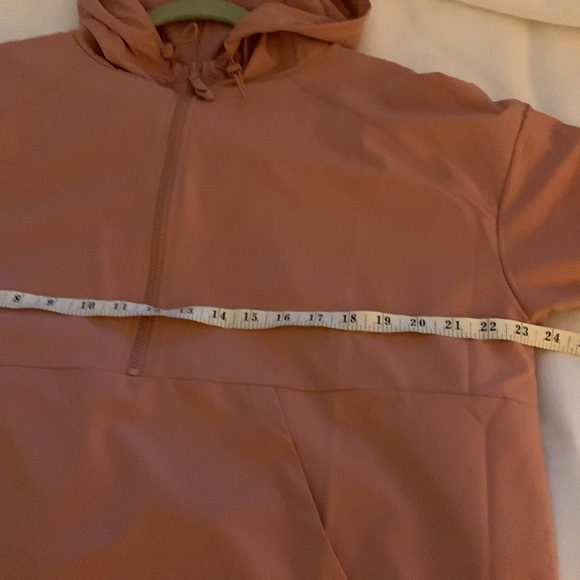 Shorts and jacket - Picture 14 of 15